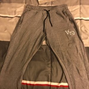 Vanquish Joggers